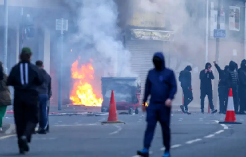 Irlande du Nord : violences à Belfast après une attaque au couteau