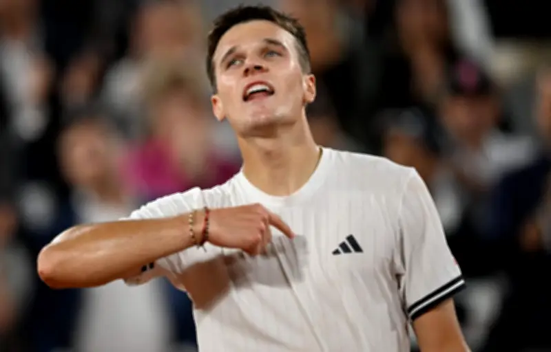 Jakub Mensik, la révélation discrète qui fait sensation à Roland-Garros