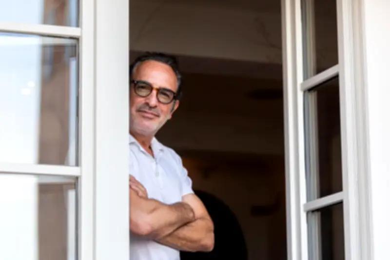 Jean Dujardin : un OSS 117 à Saint-Tropez « collerait bien »