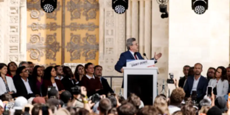 Jean-Luc Mélenchon visé par une plainte pour apologie du terrorisme