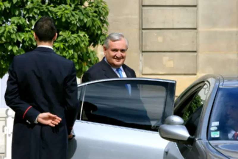Jean-Pierre Raffarin conserve sa voiture avec chauffeur