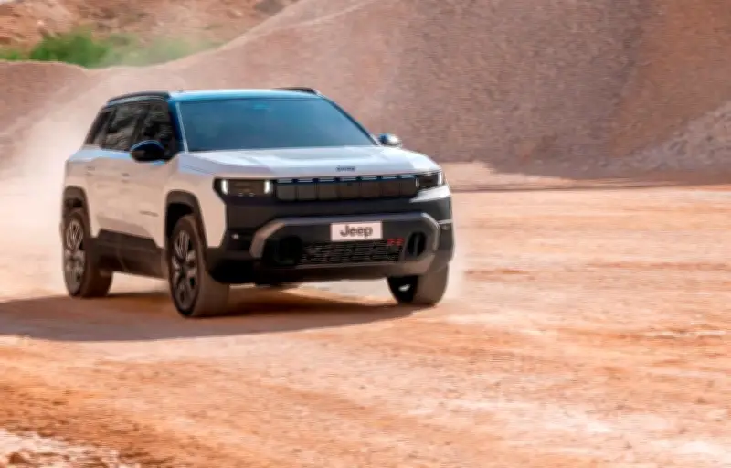 Jeep Compass 4xe 2024 : 100% électrique, 375 ch et autonomie de 606 km