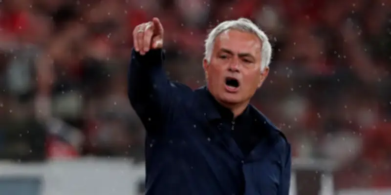 José Mourinho officiellement nommé entraîneur du Real Madrid