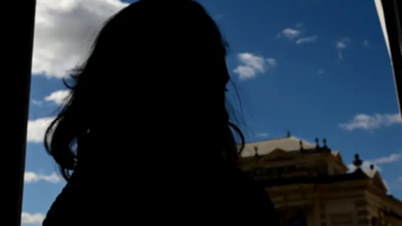 « J’étais tétanisée » : une mère de famille dénonce un viol et une attente judiciaire interminable
