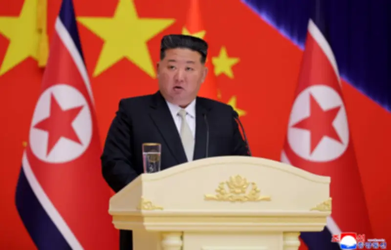 Kim Jong Un promet de renforcer la défense, dénonce une guerre nucléaire imminente