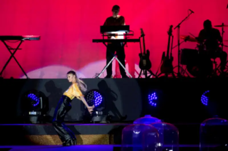 La dure vie des musiciens accompagnateurs de stars : « Il m’arrive de considérer que je n’existe pas »