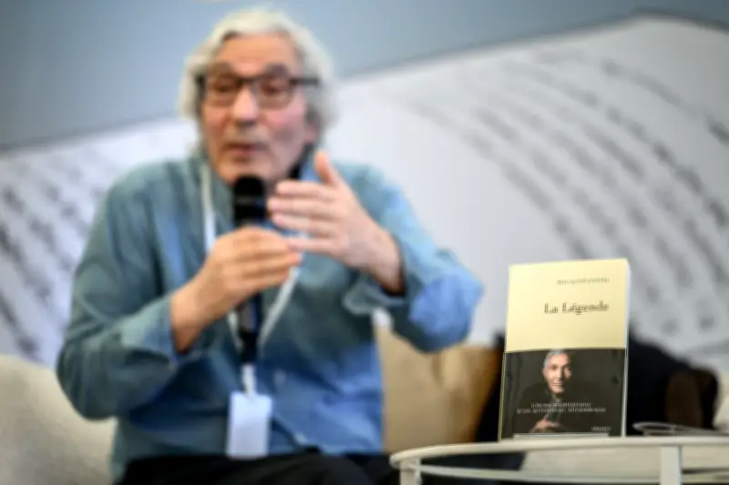 La légende de Boualem Sansal : un livre fantôme vu d'Algérie