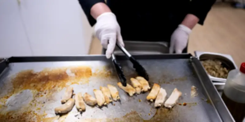 La prolifération des lardons végétaux et pastiches de viande en question