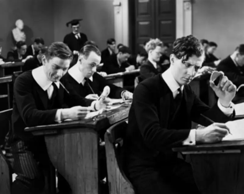 La triche, un moyen d'intégration ou d'entraide chez les jeunes