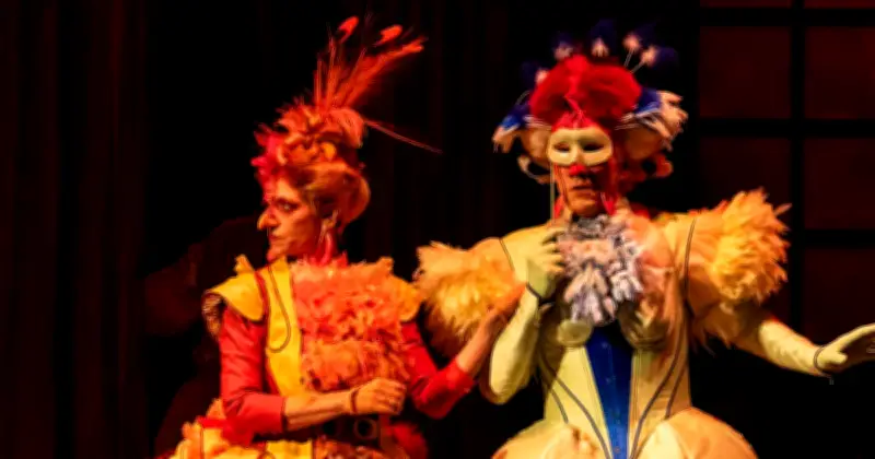 La Vie parisienne : Christian Hecq, génie du double miroir au Châtelet
