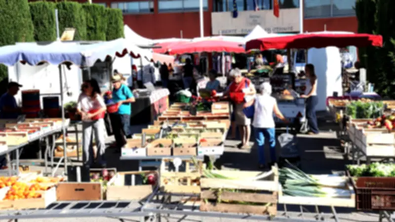 Le marché d'Uchaud : producteurs et commerçants fidèles au rendez-vous