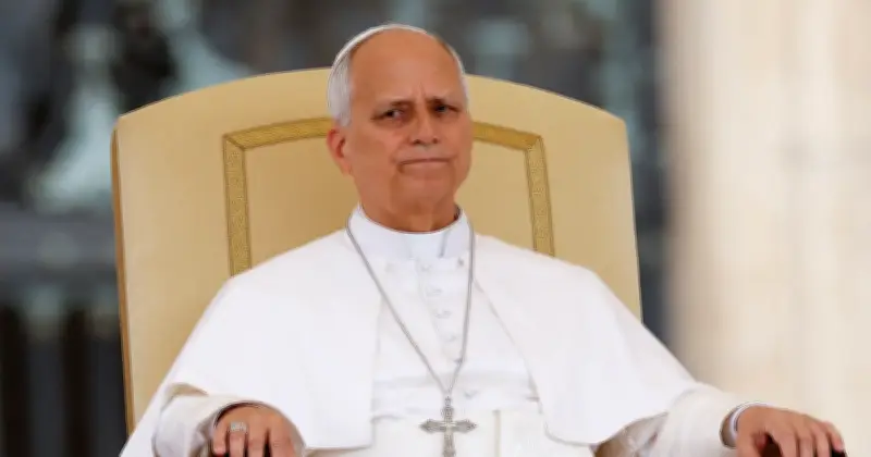 Le pape Léon XIV en tête des ventes d'essais avec son encyclique sur l'IA