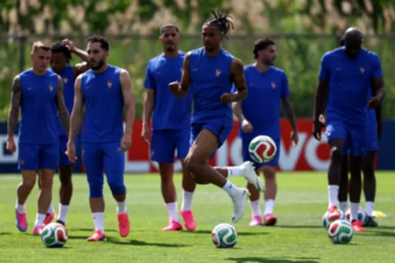 Les Bleus entrent en lice, canicule et détroit d'Ormuz : l'actu du 16 juin