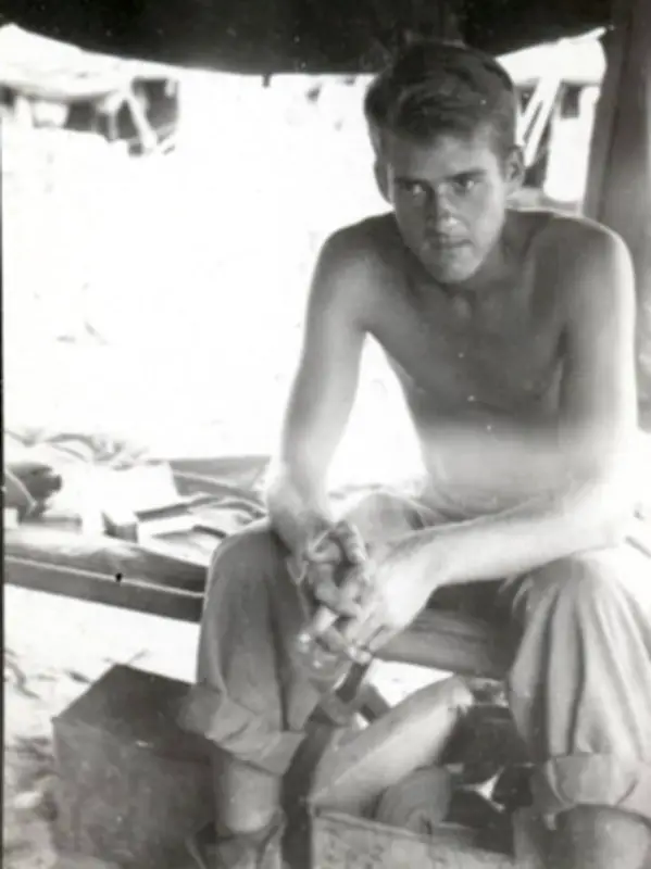 Les fantômes de Peleliu : Bruno Cabanes lu par Toma Colin, angliciste