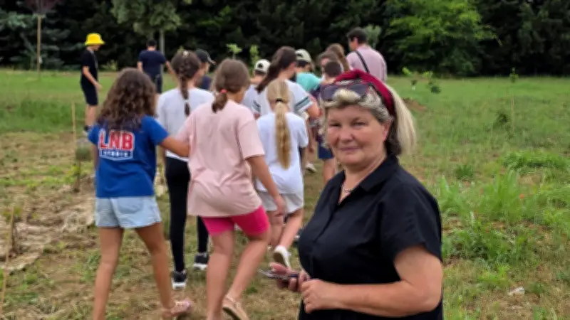 Les jeunes Tresquois suivent la croissance de leurs plantations