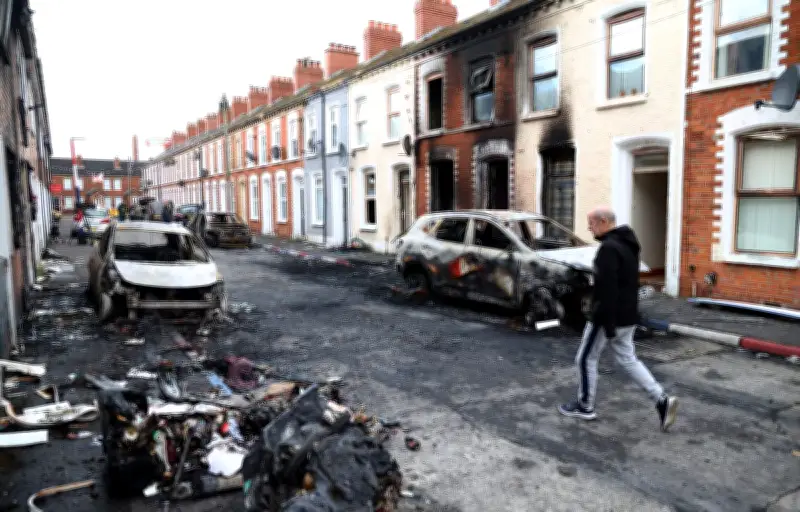Les racines profondes des émeutes anti-immigrés à Belfast