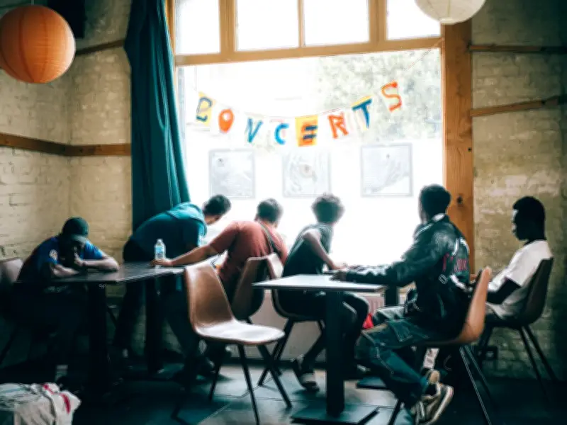 À Lille, une solidarité de quartier pour les mineurs exilés