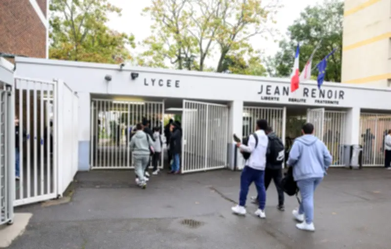 Lycée de Bondy : une CPE suspendue après des propos racistes enregistrés