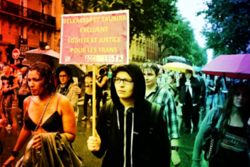 Ma plus belle Pride : pancartes trempées, militants ravis