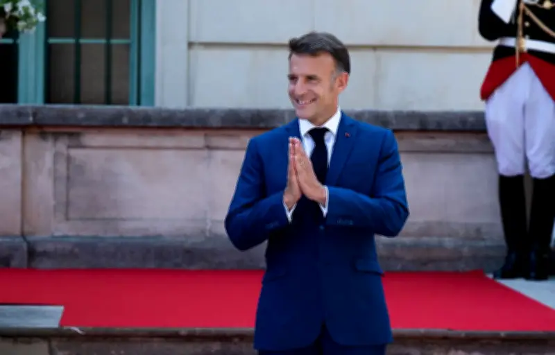 Macron défend l'action climatique face à une canicule inédite