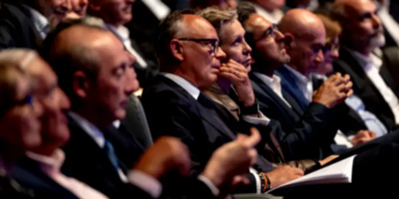 Macronie : doutes face aux candidatures de Philippe et Attal