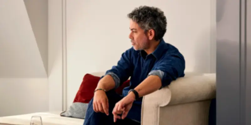 Manu Payet : « Je préfère les acteurs aux pièces et les vignerons au vin »