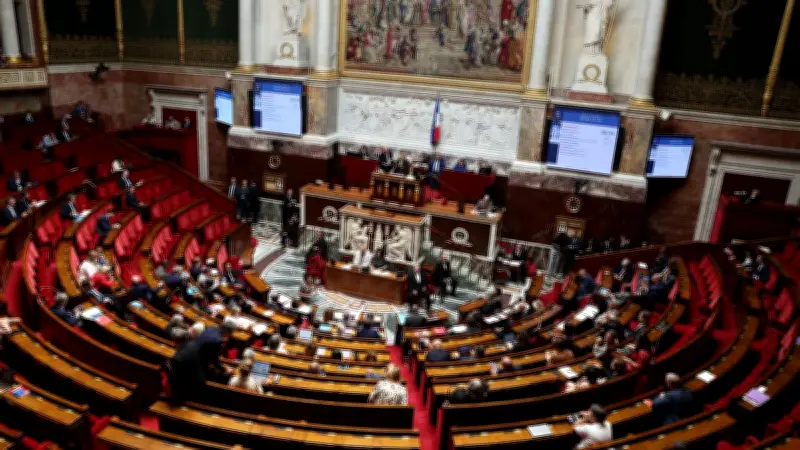 Mariages d'étrangers irréguliers : Ménard dénonce une "mascarade" après l'échec du vote