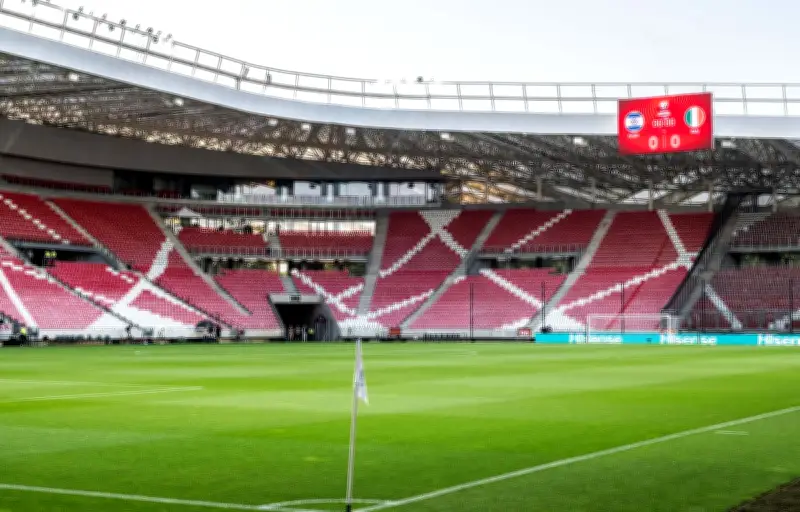 Match amical : une caméra s'écrase sur la pelouse en Hongrie