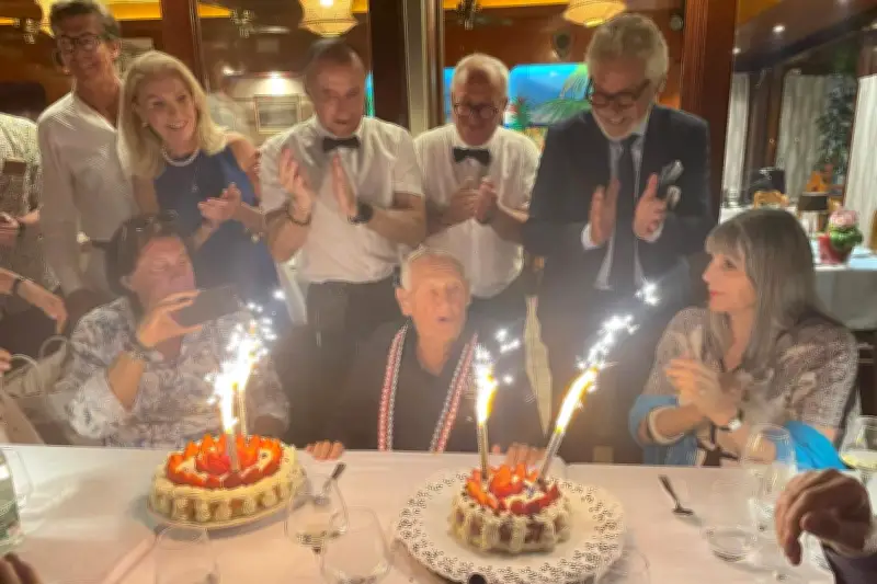 Max Gurney, 105 ans, ancien GI et pionnier de l'aviation à Villefranche-sur-Mer