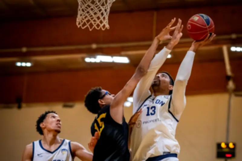 Menton Basket relégué en Pré-nationale : reconstruction autour de Layouni