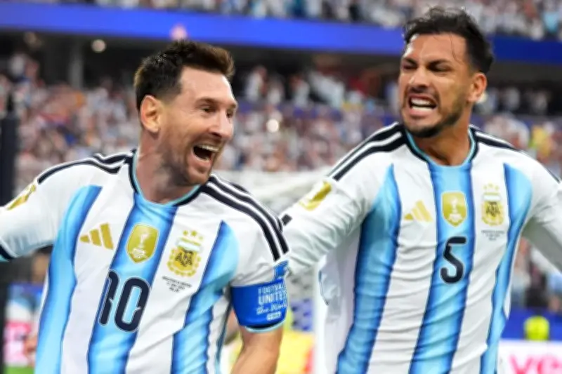 Messi double, record de buts et qualifie l'Argentine pour les seizièmes
