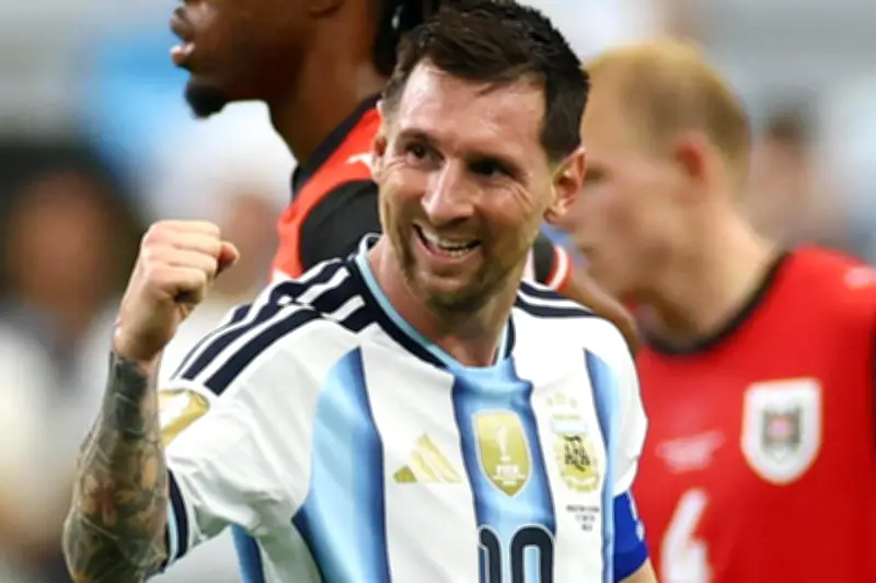 Messi meilleur footballeur de tous les temps ? Débat intense
