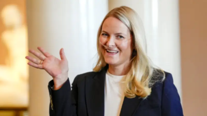 Mette-Marit subit une greffe pulmonaire réussie en Norvège