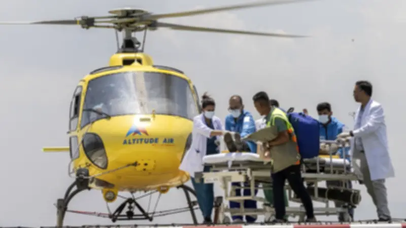 Miracle sur l'Everest : un guide retrouvé vivant six jours après sa disparition