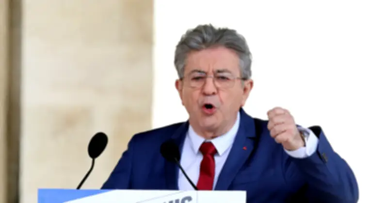 Mélenchon promet un Smic à 1 700 euros net en 2027