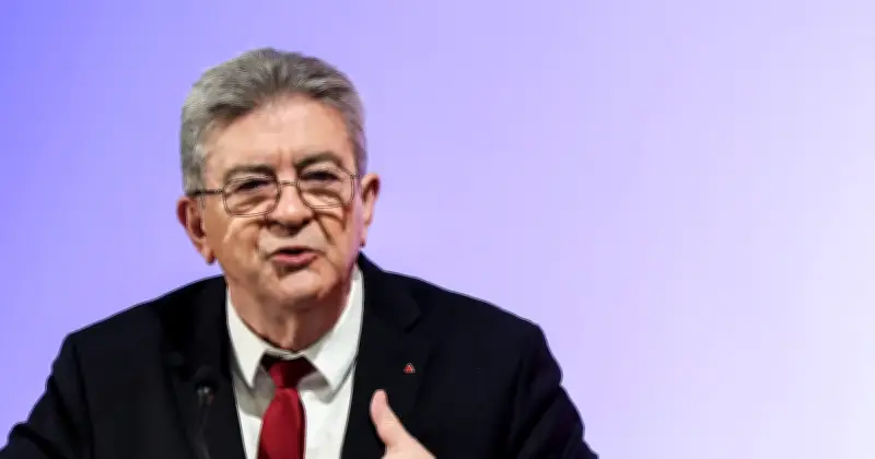 Mélenchon à Saint-Denis : le mythe des rois et la quête d'esprit