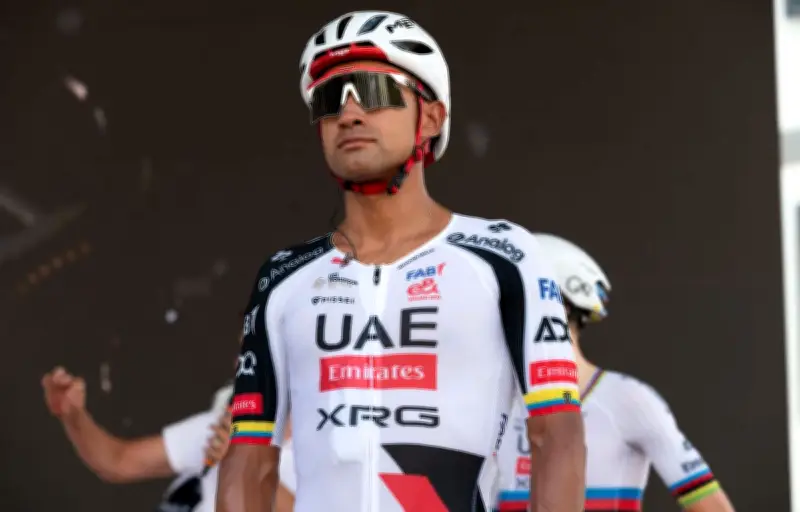 Narvaez s'impose au sprint, Pogacar garde le maillot jaune