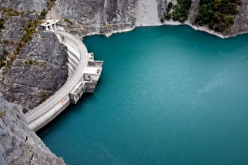 Énergie : adoption de la loi sur l'hydroélectricité d'EDF