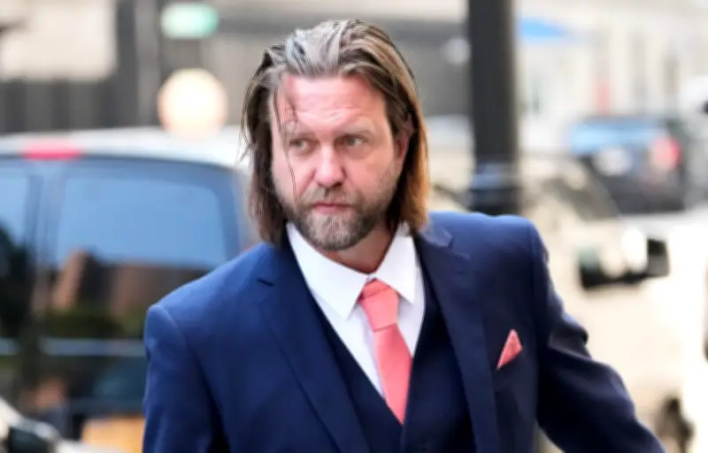Netflix escroqué : le réalisateur Carl Rinsch condamné à 30 mois de prison