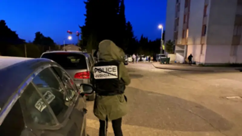 Nîmes : blessé par balle à la tête, trois suspects écroués pour tentative d'homicide