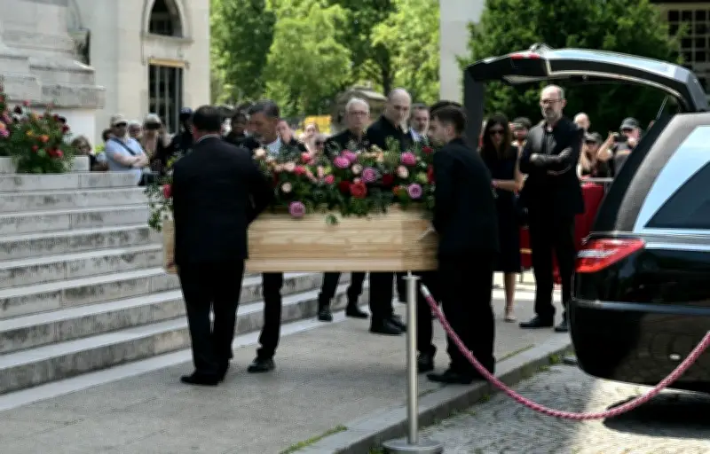 Obsèques de Marjane Satrapi au Père-Lachaise : un dernier hommage émouvant