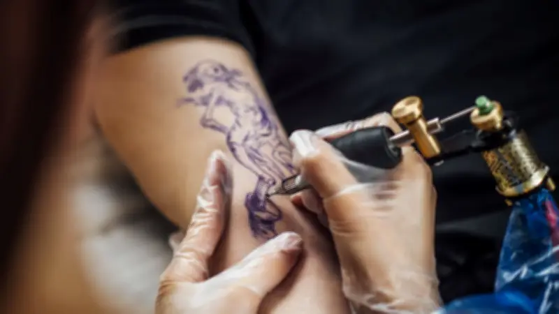 Occitanie : un tatoueur accusé d'escroquerie par 25 clients