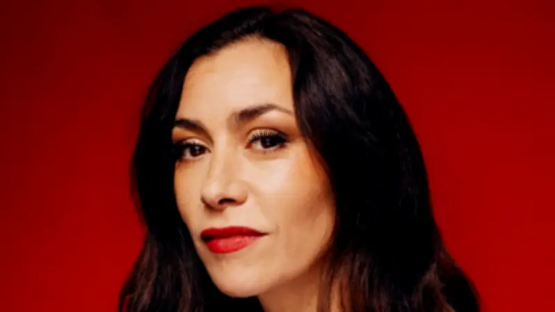 Olivia Ruiz : « J’ai perdu confiance en mon pays » après l’affaire Patrick Bruel