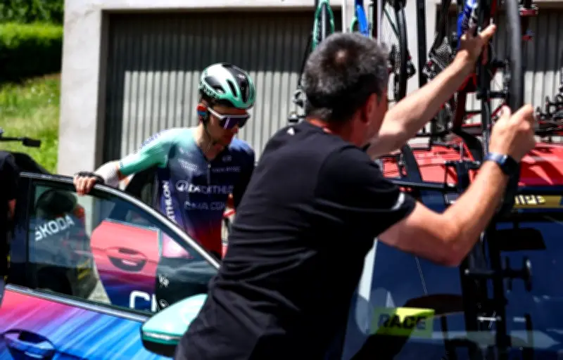 Paul Seixas abandonne le Tour Auvergne-Rhône-Alpes après sa chute