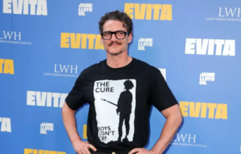 Pedro Pascal : ses t-shirts de groupes racontent sa vie