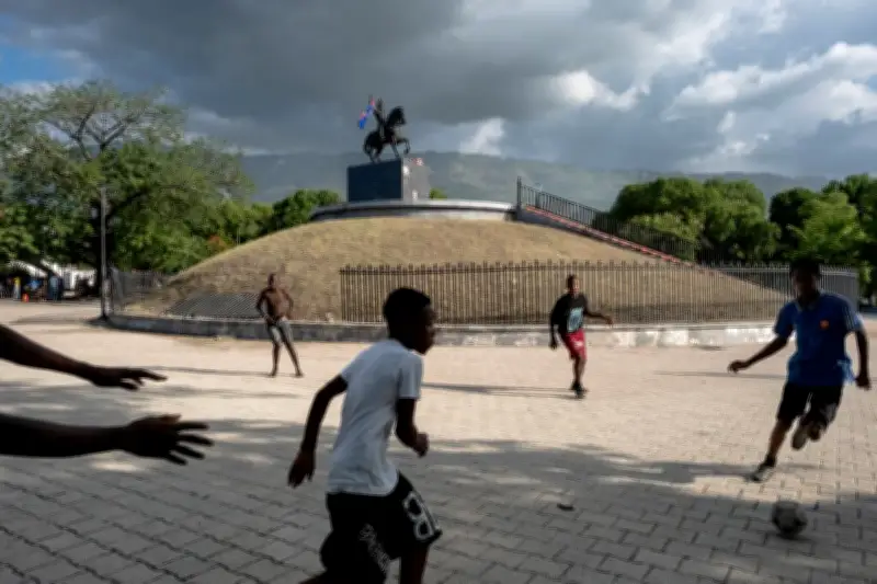 À Port-au-Prince, le foot comme échappatoire aux ruines