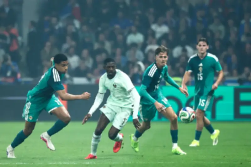 Portés par un triplé d'Olise, les Bleus s'envolent pour le Mondial rassurés