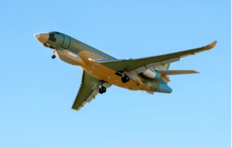 Premier Falcon F8X Archange repéré à Bordeaux-Mérignac