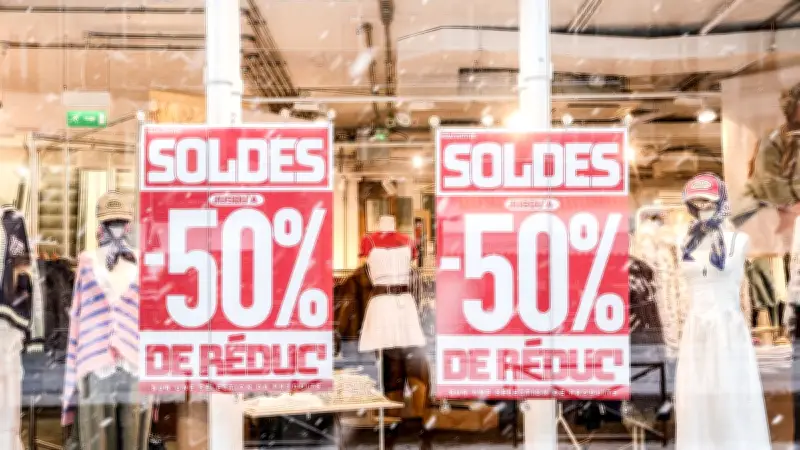 Prolongation des soldes d'été face à la canicule exceptionnelle