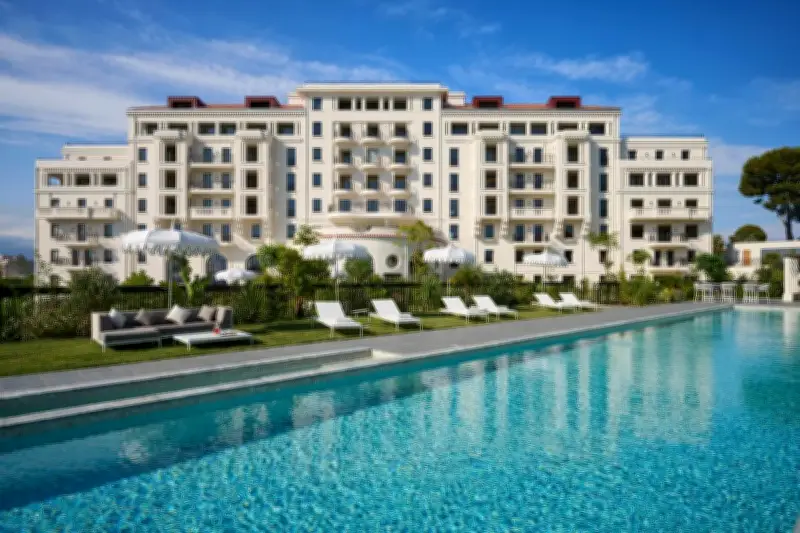 Provençal à Juan-les-Pins : 40% des appartements de luxe vendus